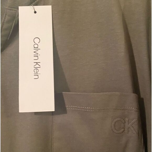 Calvin Klein Designer Men’s Top - Picture 2 of 4